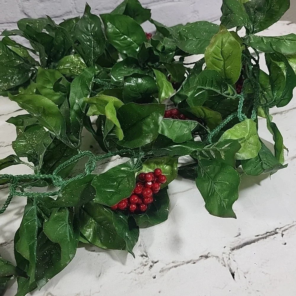 Vintage Christmas Leafy Holly Garland 60